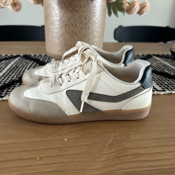 Dolce Vita Cream White & Gray Brown Sneakers - Picture 2 of 4